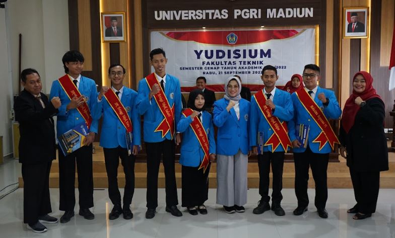 Yudisium Fakultas Teknik UNIPMA, Mahasiswa Lulus dengan Predikat Cumloude